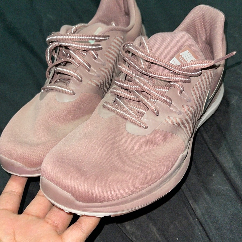 Womens nike shoes